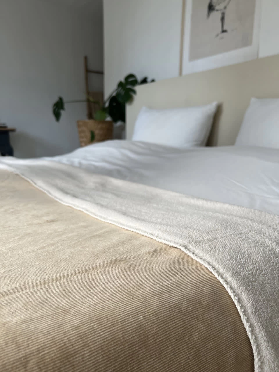 Bettdecke Plüsch Oddi In Beige – Bild 4